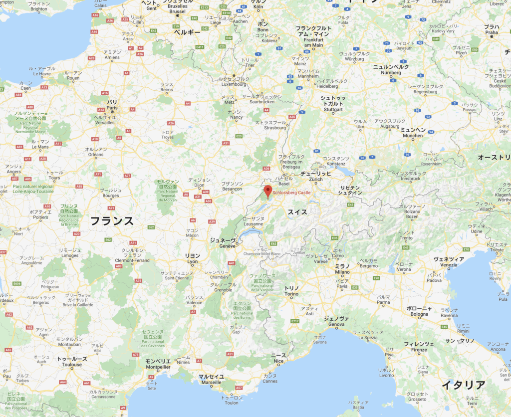 お城の名前が由来のチーズ・シュロスバーガー・アルト | グルメディア東京